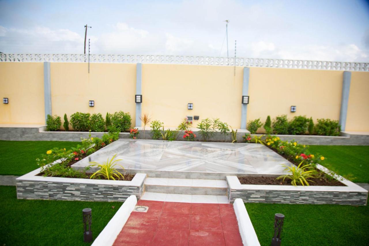 Bella Ella Hotel & Event Center Kasoa المظهر الخارجي الصورة