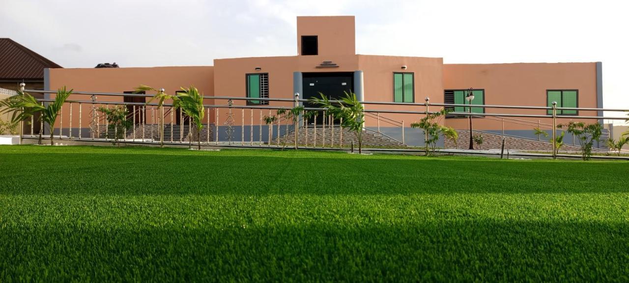 Bella Ella Hotel & Event Center Kasoa المظهر الخارجي الصورة
