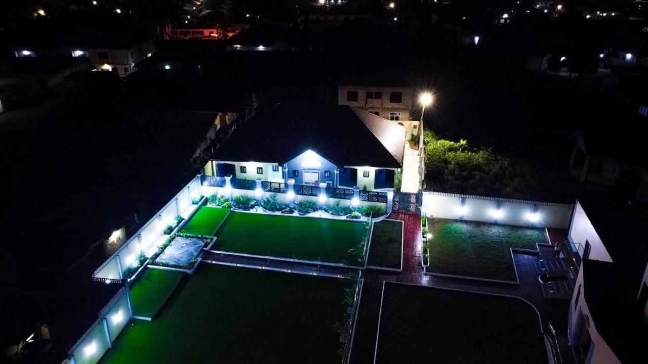 Bella Ella Hotel & Event Center Kasoa المظهر الخارجي الصورة